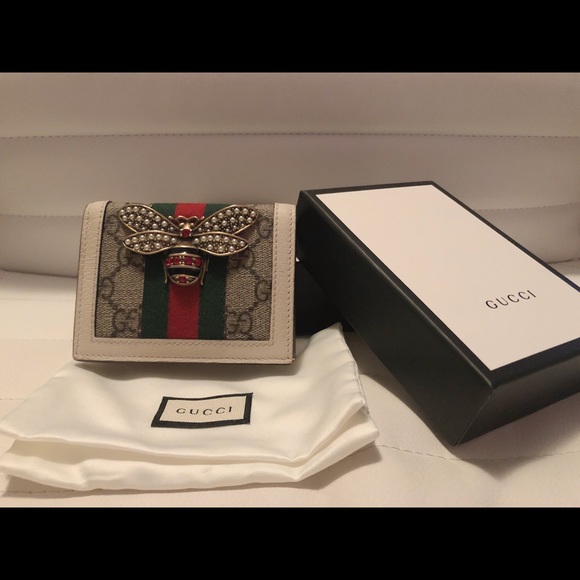 Gucci Handbags - Gucci Queen Margaret GG card case wallet